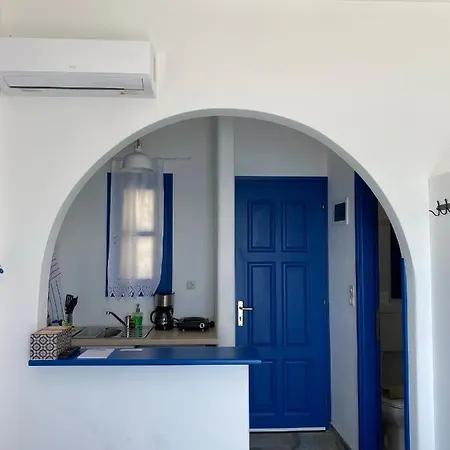 Cavos By The Sea דריוס