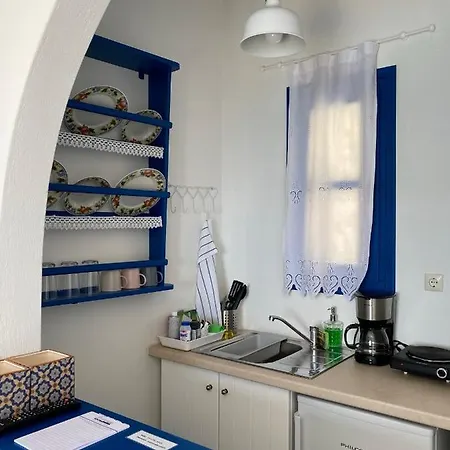 Cavos By The Sea בית נופש *